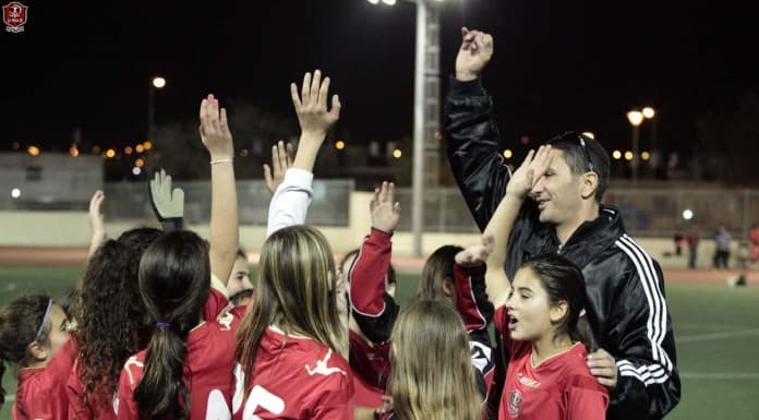 ככה כן שוברים חומה