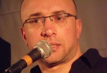 מעירים את השחר