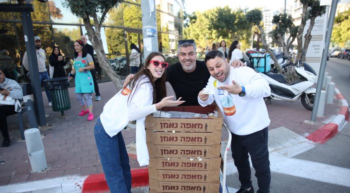 מאתיים סלבס מאת מוטי רוזינק מאפה נאמן עם סיירת הסופגניות והמון סלבס צילום אור גפן