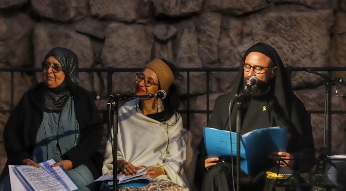 קריאה לרחמים: אור של תקווה מלב ירושלים הכואבת