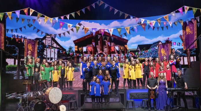 Mystery of Ireland לראשונה בישראל להקת המחול celtic throne יצירת מופת של צלילים קולנועיים המשלבים את מיטב המלודיות המרגשות של המוזיקה האירית הקלאסית