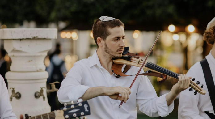 מתחם האירועים LAGO מחבק מילואימניקים:בשישי 21.11 יתקיים יריד בלאק פריידיי לעשרות מילואימניקים עצמאיים ונשות מילואים בעלי עסקים