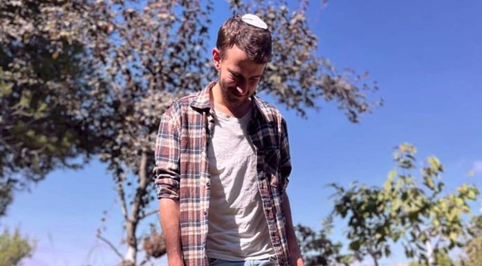 בין טנק לפסנתר: יאיר צנגן משחרר שיר שנולד בין בתי חולים לשדות הקרב