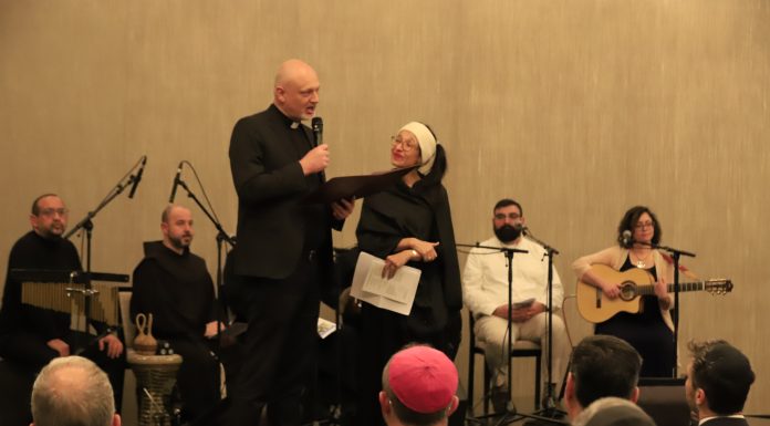 עם נציג וותיקן ושירה משותפת לכמרים, מוסלמים ורבנים ציינו 60 שנה להצהרה שסיימה את יחסי העוינות בין יהודים לנוצרים