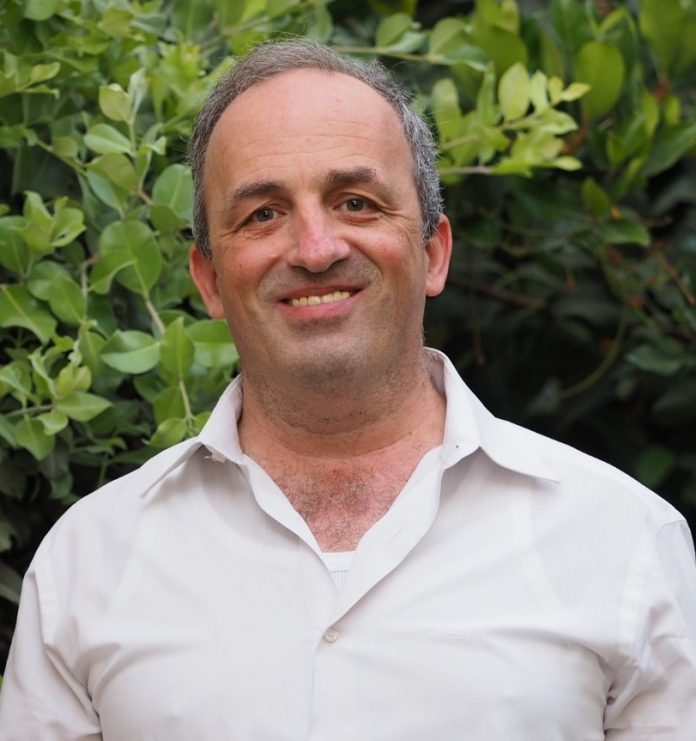 דר אבי שויקה צילום פרטי