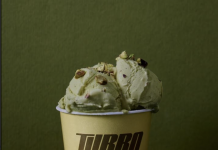 דני אבדיה חוגג אולסטאר ומשיק גלידת פיסטוק עם 21 גרם חלבון במהדורה מוגבלת