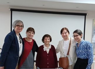 זוכרים וממשיכים לספר: טקס יום השואה והגבורה בדיור מוגן נופי מוצא