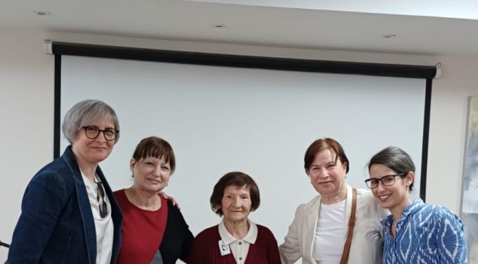 זוכרים וממשיכים לספר: טקס יום השואה והגבורה בדיור מוגן נופי מוצא