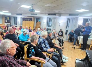 זוכרים ולומדים: פעילות מיוחדת ליום הזיכרון בדיור מוגן נופי מוצא