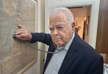 הצופן הגנטי: כך איבד אבא שלי את האפשרות להיות יורשו של בן-גוריון "במלחמת יוה"כ נשבעתי שאקדיש את חיי לבטחון ישראל". אפרים סנה (צילום: דוד חרמץ)