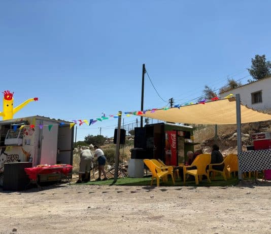 חדש על השביל: עגלת הקפה של דיוויד וחנית בן דוד נפתחה בכניסה לעין פרת