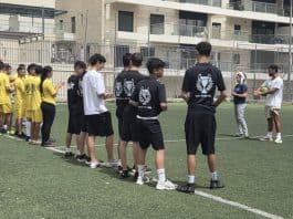 כששחקן נופל וכולם עוצרים להרים אותו: משחק אחד בירושלים הזכיר איך ספורט יכול להיראות אחרת