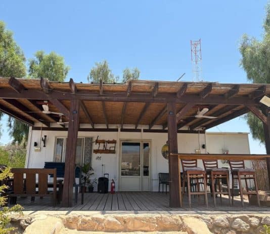 20 שנה אחרי נפילתו של גיא חסון: בית הקפה שהקים בבקעת הירדן חוזר לחיים