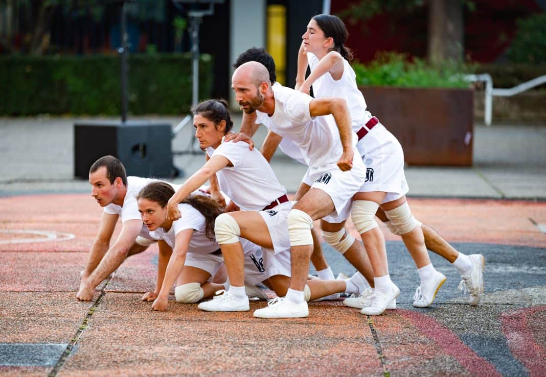 תנועה ציבורית, קרדיט צילום NÓI CREW
