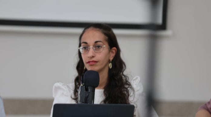 מעבר לחומות המבצר: המסע של ד"ר תהילה גאדו בין בית המדרש למגדל השן