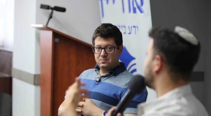 לא מגדל שן, לא מקהלת חצר: אנשי אקדמיה מימין ומשמאל יוצאים נגד "בגידת האינטלקטואלים'