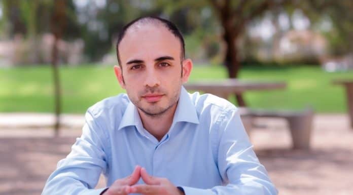 טראמפ, איראן וישראל: לאן הולך העולם? קתדרת דיור מוגן נופי מוצא פותחת את אירועי סתיו חורף 2026/7 ומזמינה את תושבי מבשרת ציון, מוצא והסביבה לסדרת הרצאות אקטואלית ומרתקת עם ד"ר יונתן פרימן, חוקר ומרצה אקדמי ומומחה ליחסים בינלאומיים ולתקשורת.