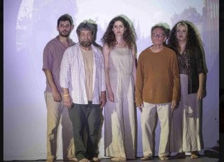לציון 3 שנים לטבח"מקום לגור בו" הצגת הדגל של תיאטרון עוטף הנגב מגיעה לירושלים צילום אייל בריברם.